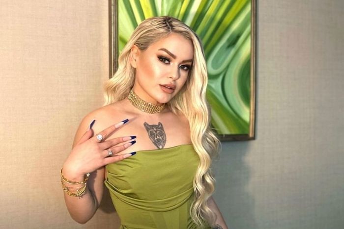 Aymira Koçaklı Kimdir