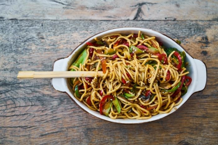 Noodle Yanına Ne Gider